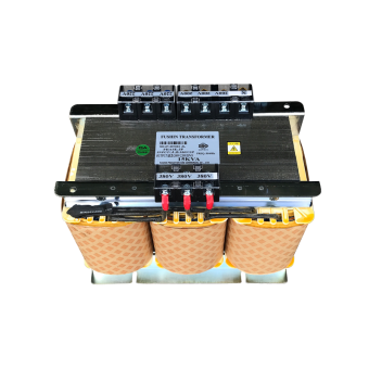 Biến áp 3 pha tự ngẫu Fushin 15KVA 380V/220V Trần
