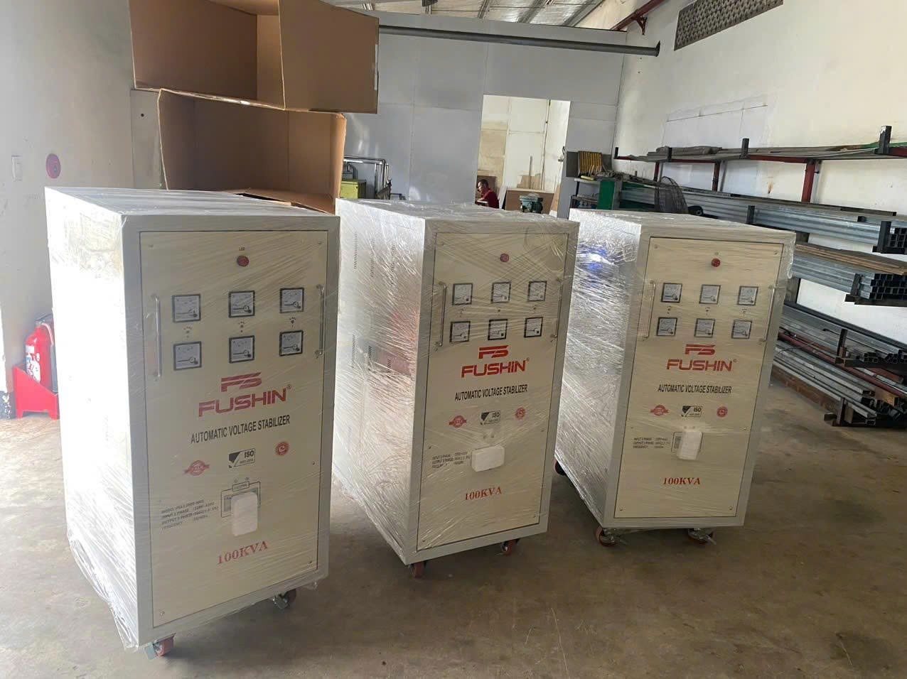 Ứng dụng thực tế của ổn áp 3 pha 100KVA Fushin trong sản xuất và kinh doanh