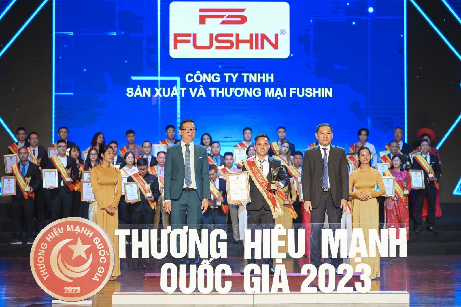 Sự kiện vinh danh sản phẩm và thương hiệu quốc gia năm 2023